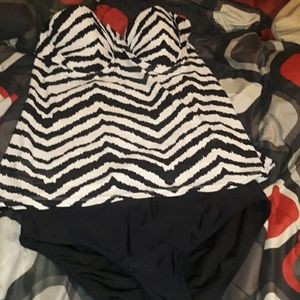 SOLD!!!!Womans animal print Takini top